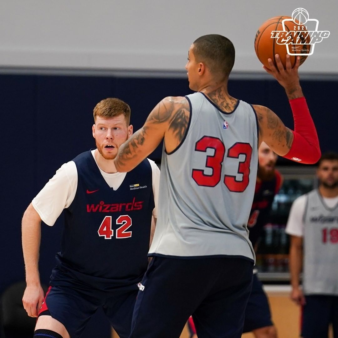 包含欧联赛程吃紧；华盛顿奇才国际比赛日官宣签约；更衣室稳定；训练强度明显提升的词条-趣体育登录入口