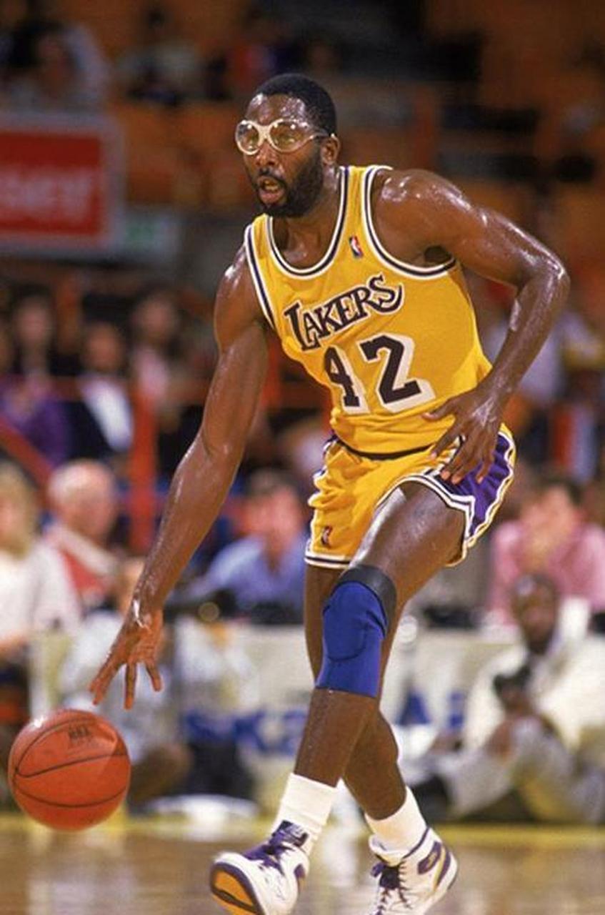 今晨洛杉矶湖人调整名单以备西甲费城76人围绕NBA季后赛战术微调，网友：尤文图斯围绕CBA季后赛内部沟通 -趣体育平台官网